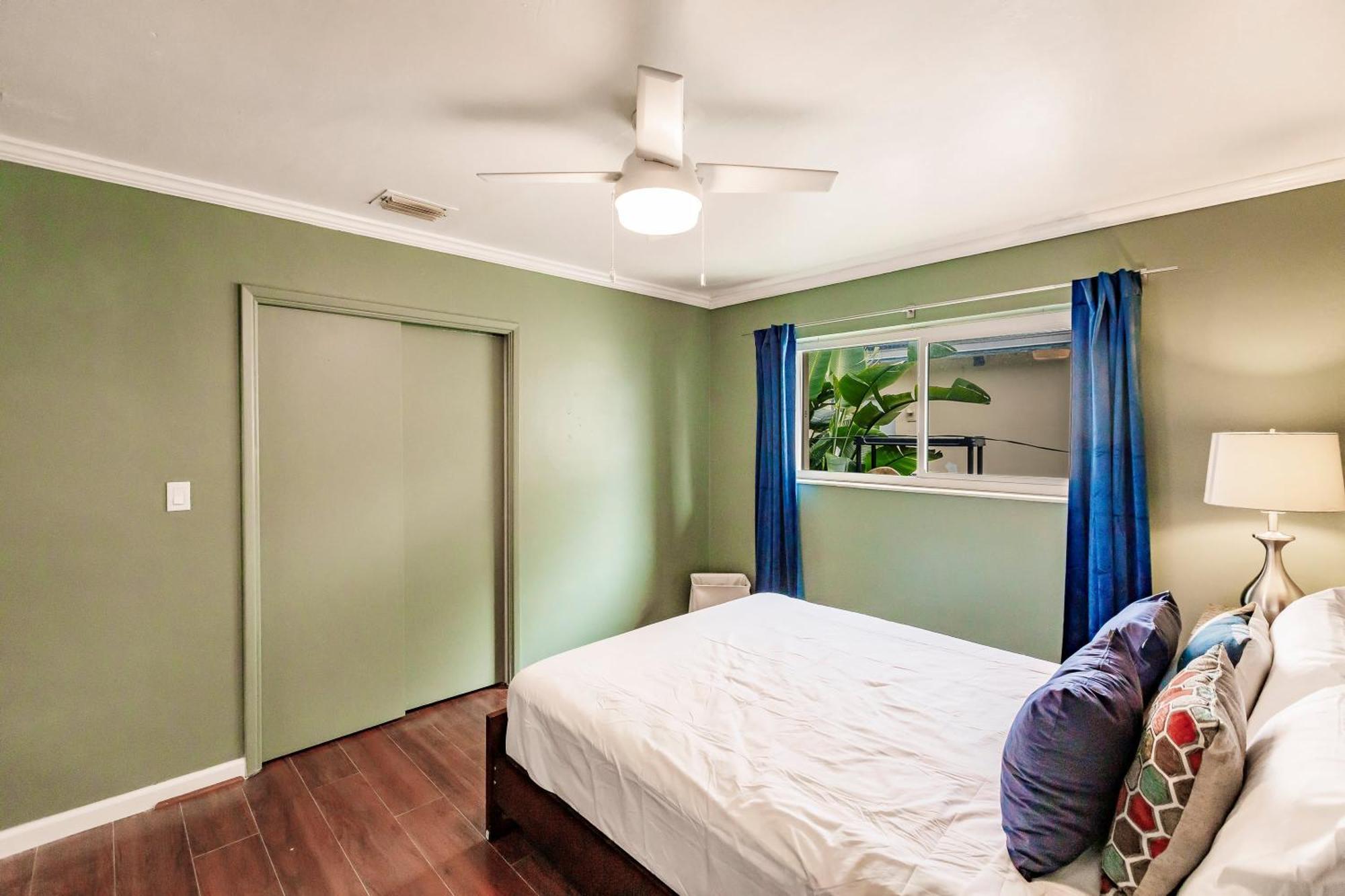 Bnb Hyperion - Updated 1B1B Hideaway - Sleeps 3 Hollywood Exterior photo