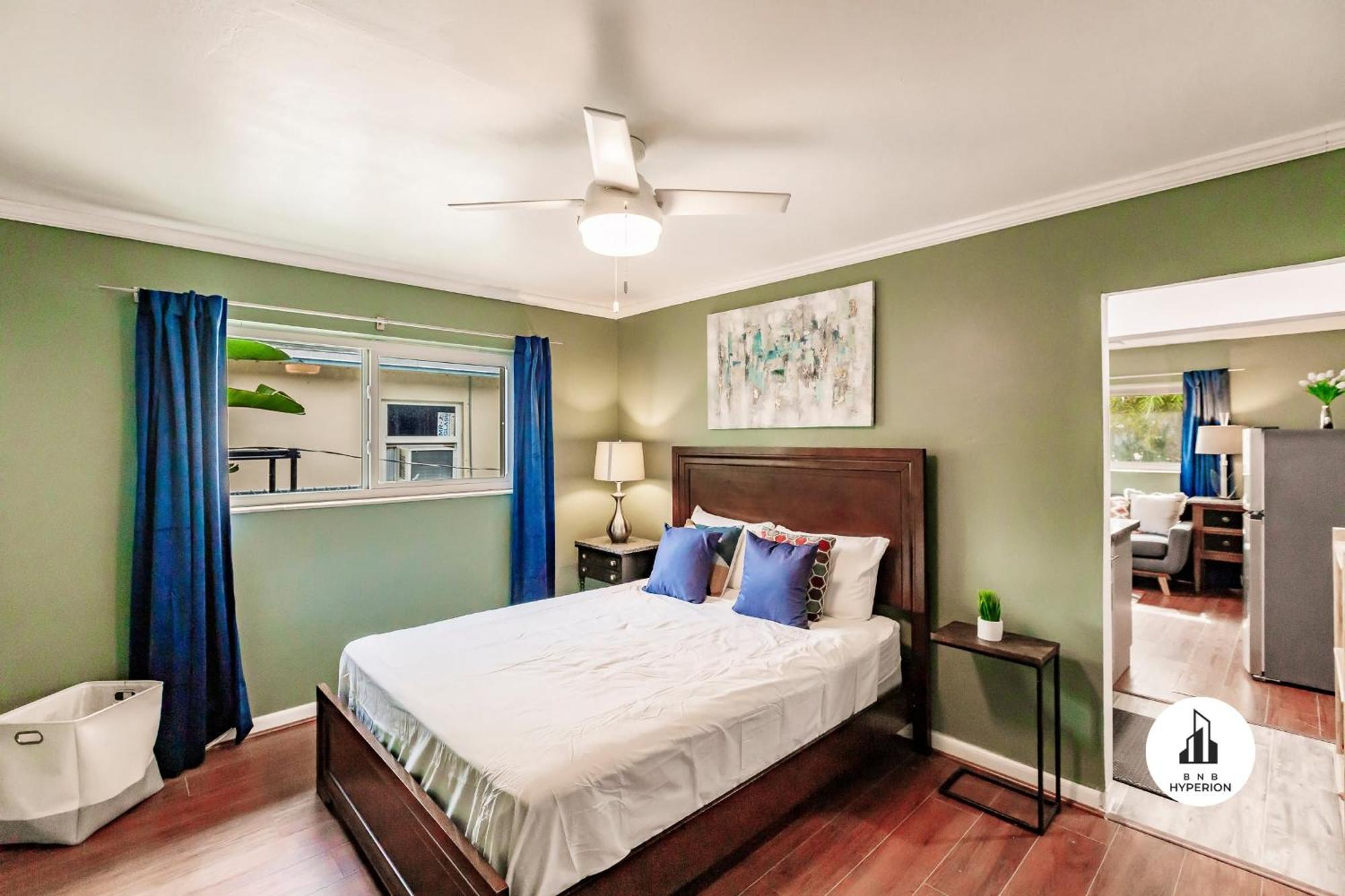 Bnb Hyperion - Updated 1B1B Hideaway - Sleeps 3 Hollywood Exterior photo